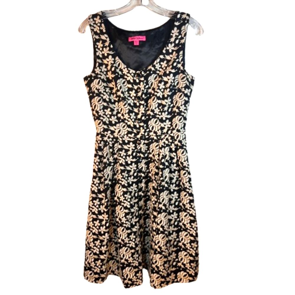 Betsey Johnson Black White Floral Jacquard Button Front Fit Flare Dress Size 10